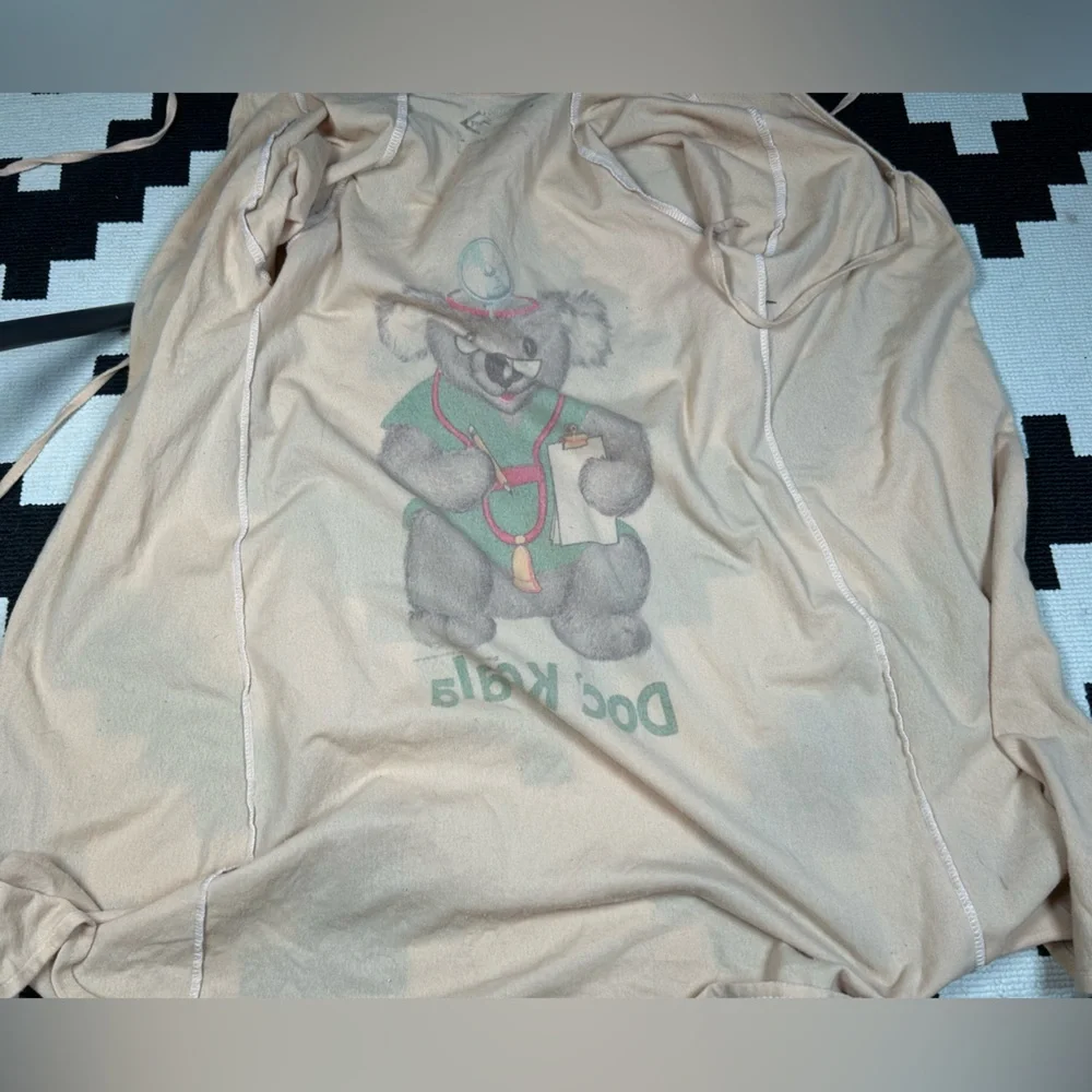 80’s VINTAGE, DOC’ KOALA, kid’s doctor’s gown!!